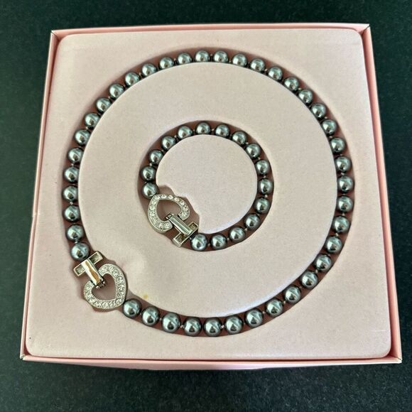 Bloomingdale’s Hematite Tone Pearl Jewelry Set – Metallic Necklace & Bracelet - Picture 1 of 10